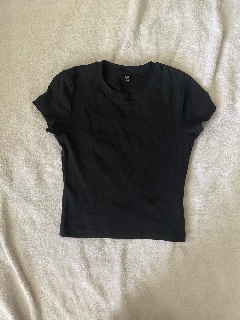 Uniqlo basic crop top